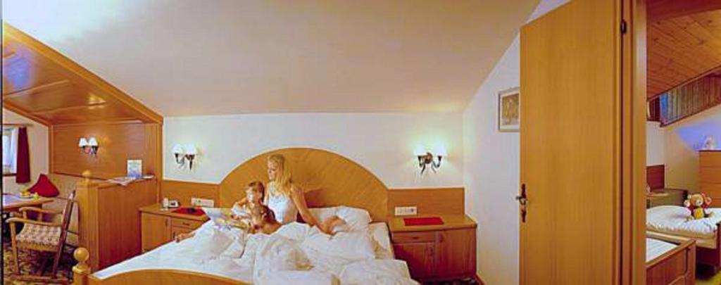 Hotel Bergland Lermoos Esterno foto